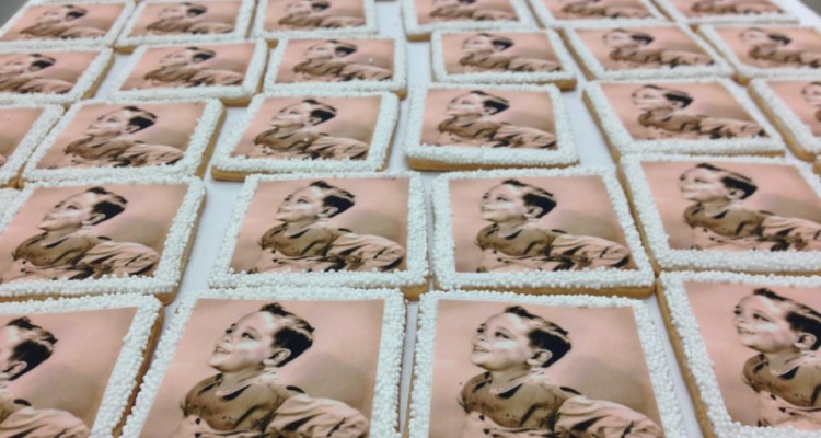 YouCake Lets You Celebrate Your Life On a Dessert!